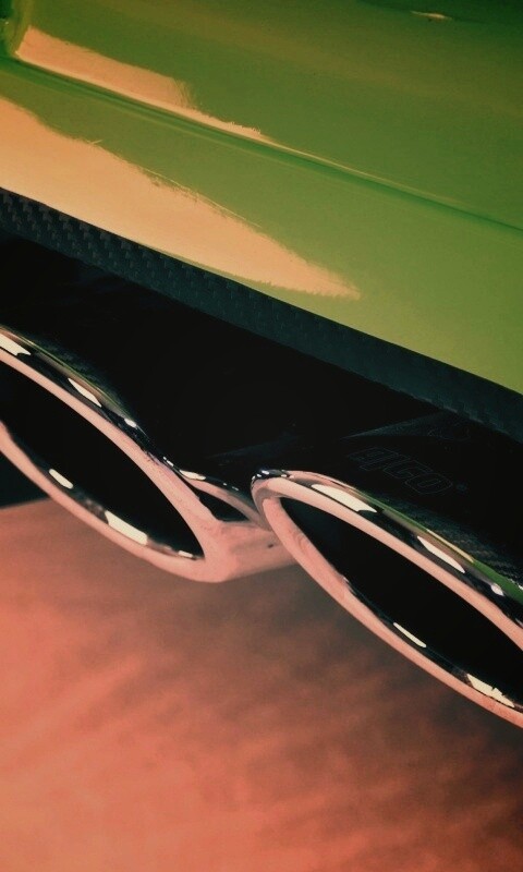 Выхлопная труда обои