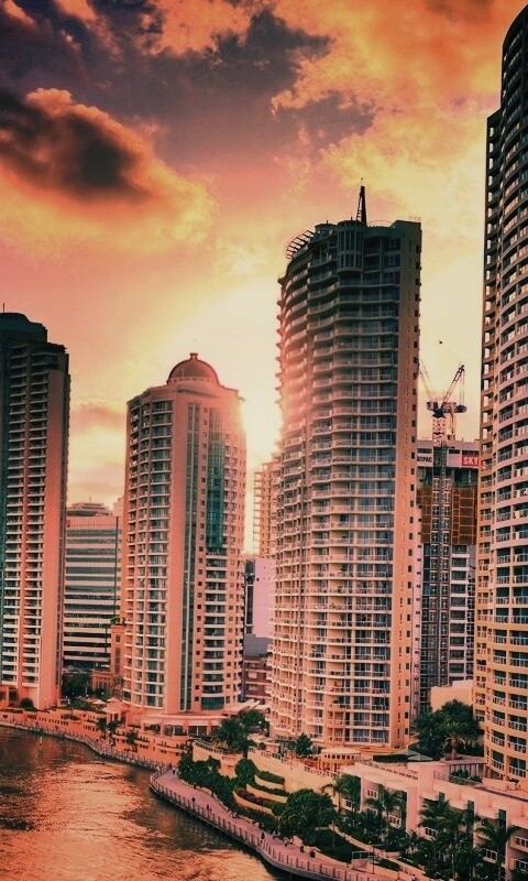 Город на берегу обои