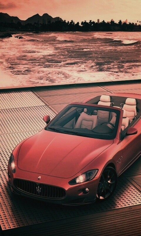 Мазерати на берегу моря обои