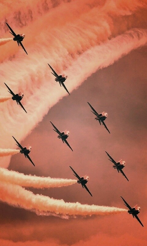 Красивая эскадра самолетов на авиашоу обои