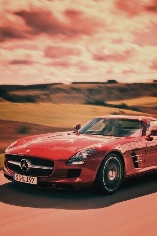 Красный спортивный мерседес обои