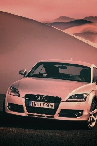 Audi TT на фоне снега обои