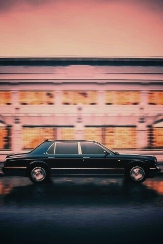 Бентли в городе обои