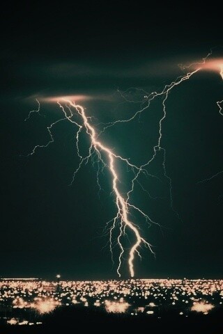 Гроза над городом обои