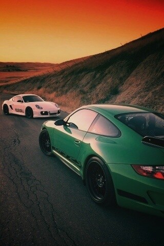 Два порша на горной дороге обои