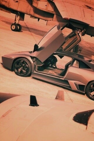 Ламборджини на военной базе обои