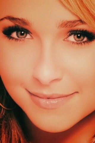 Лицо красавицы обои