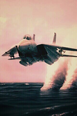 Истребитель над водой обои