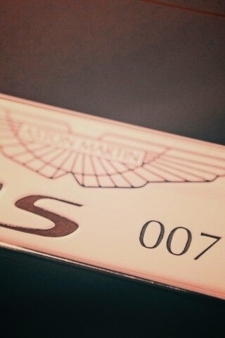 Астон Мартин Джеймса Бонда, табличка обои