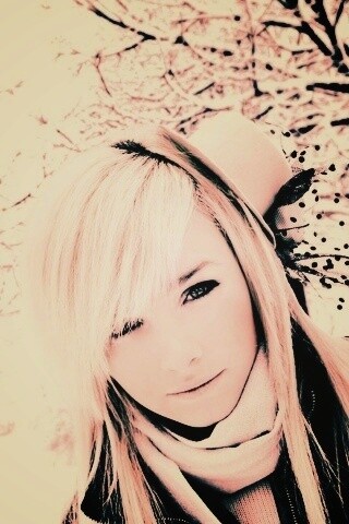 Девушка в белом обои