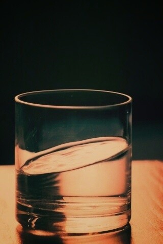 Стакан воды из Начала обои