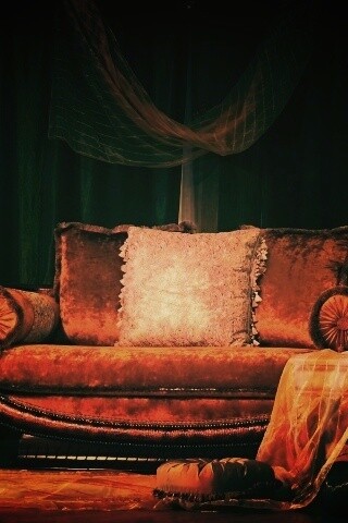 Комната в старом стиле обои