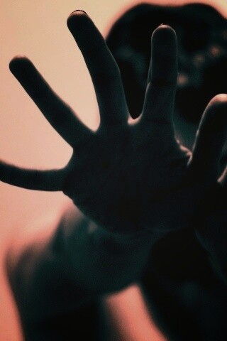 Руки тянутся к тебе обои