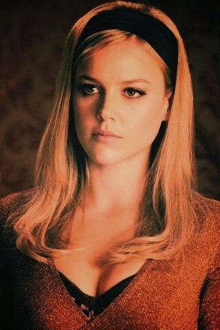 Эбби Корниш в Роли Милашки обои