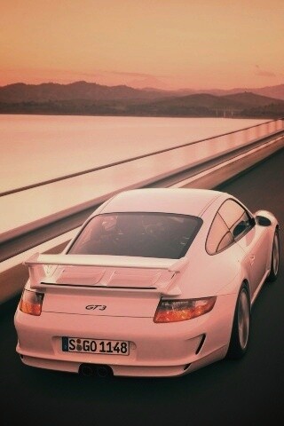 Порше на дамбе обои