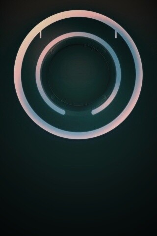 Диск из Tron на черном фоне обои