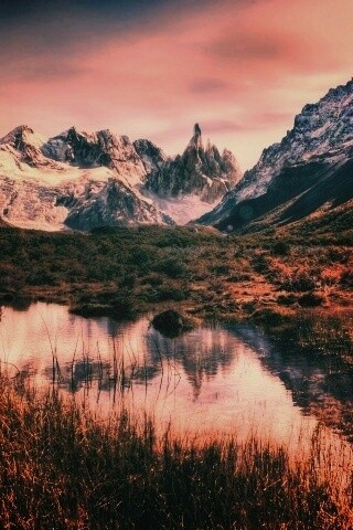 Болота на фоне гор обои