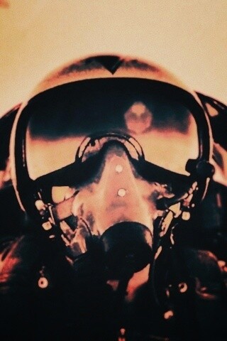 Пилот истребителя обои