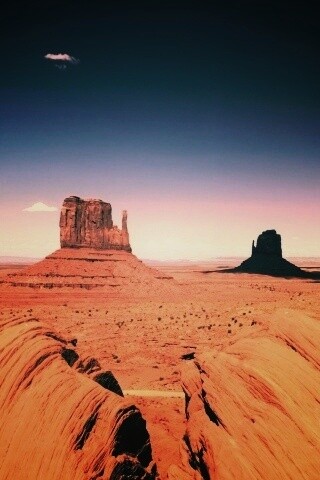 Долина монументальных гор обои