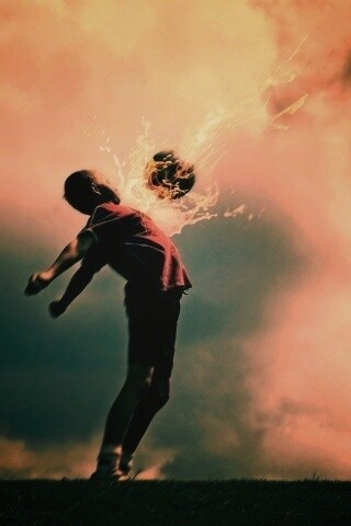 Отбил грудью обои