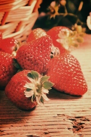 Клубничка обои