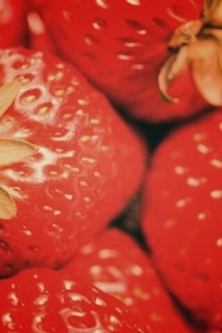 Сочная клубничка обои