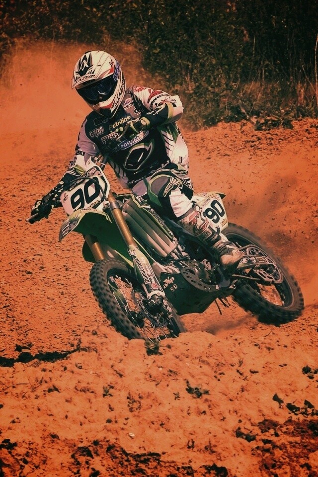 На мототреке обои