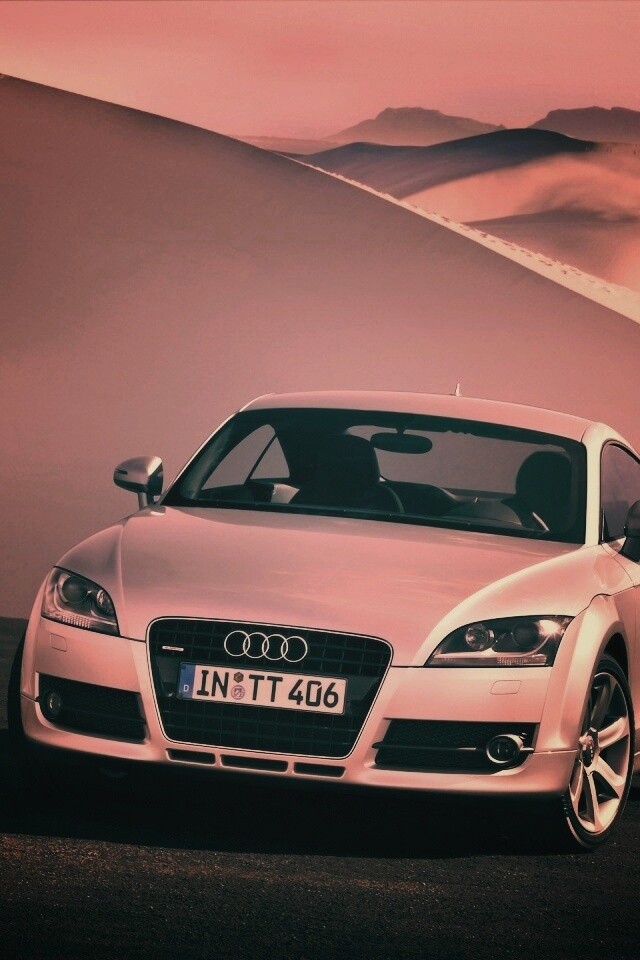 Audi TT на фоне снега обои