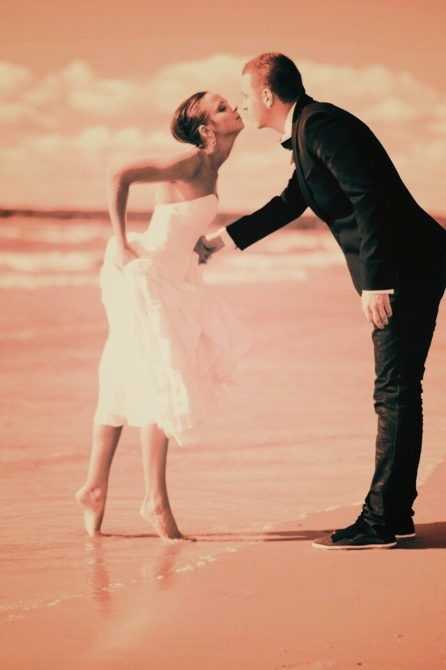 Поцелуй на пляже обои