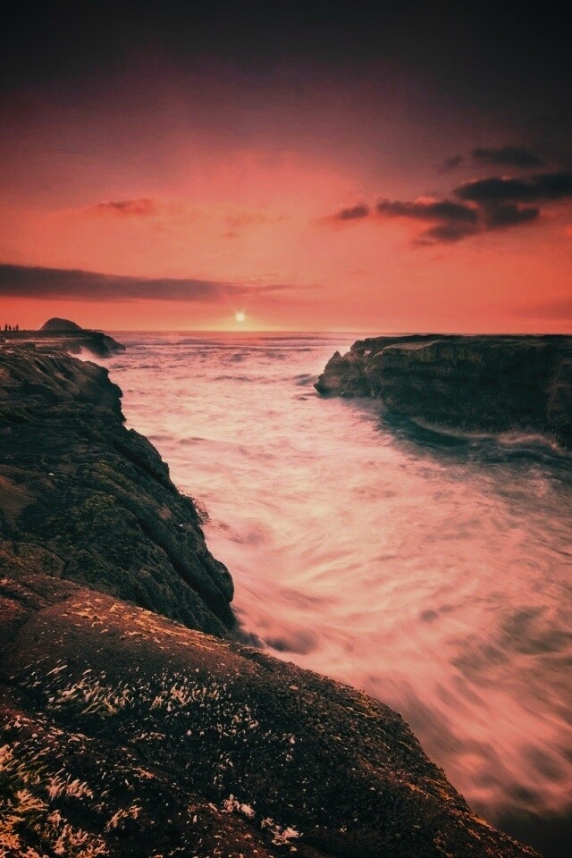 Каменистый пролив обои