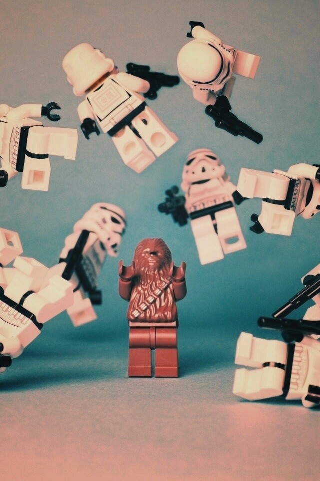 Чубака раскидывает имперских штурмовиков обои