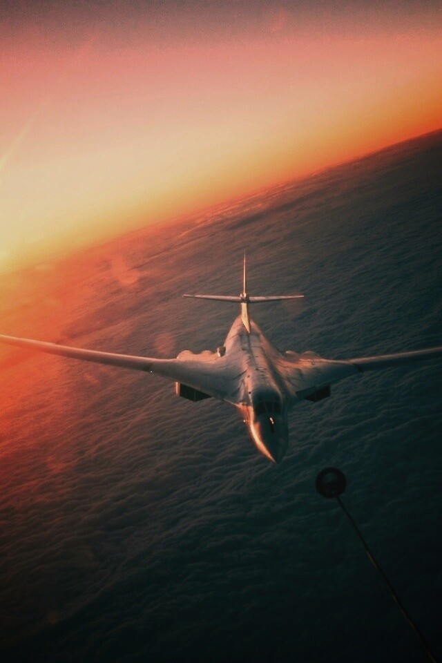 Ту 160 над облаками обои