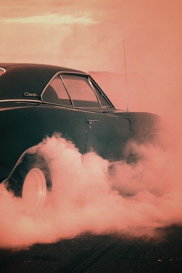 Додж Чарджер жжет резину обои