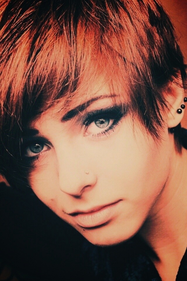 Выразительный взгляд голубых глаз обои