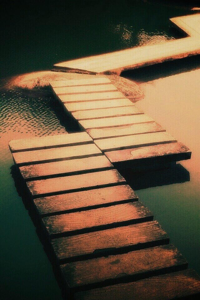 Дорожка над водой обои