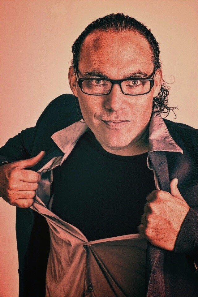 Спешит на помощь обои