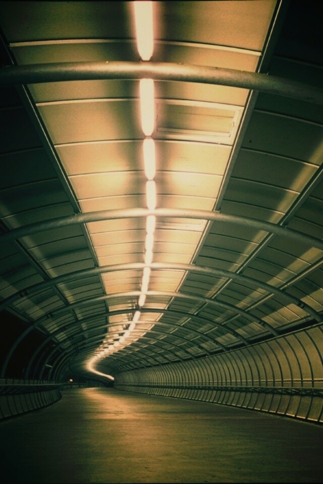 Пешеходный тоннель обои