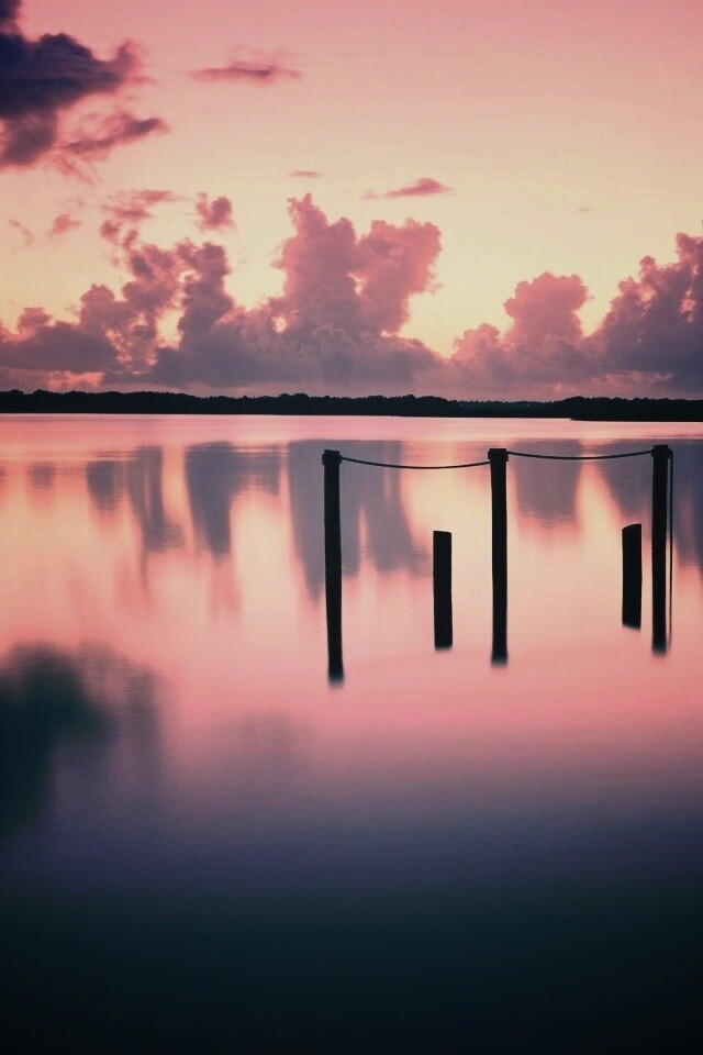 Остров вдалеке обои