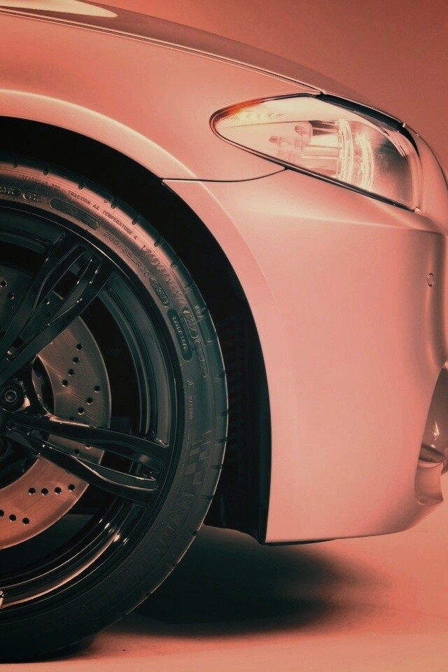 Чёрный литой диск БМВ обои