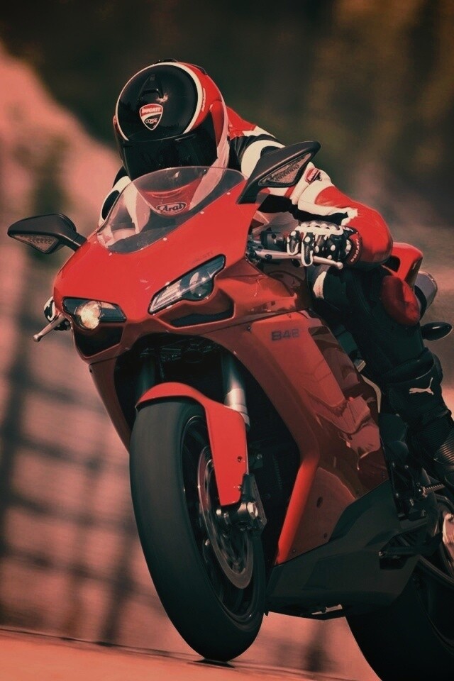 Мотоциклист на Дукати 848 обои