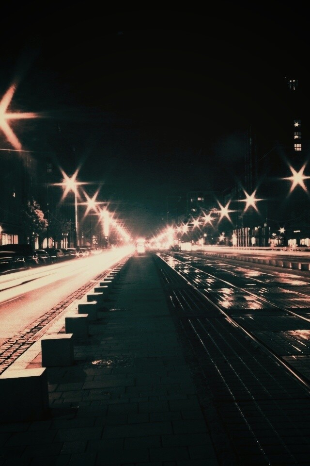 Мгновение на улице ночного города обои