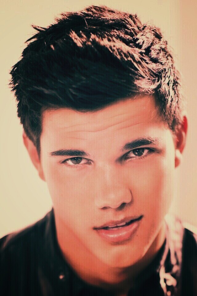 Тайлор Лотнер обои