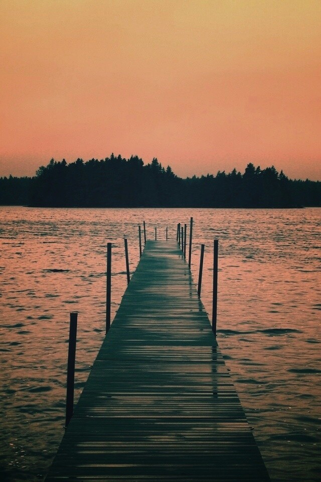 Причал на озере обои