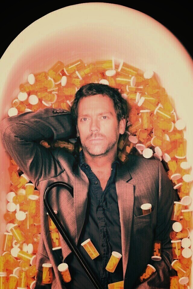 Хаус в ванне с викодином обои