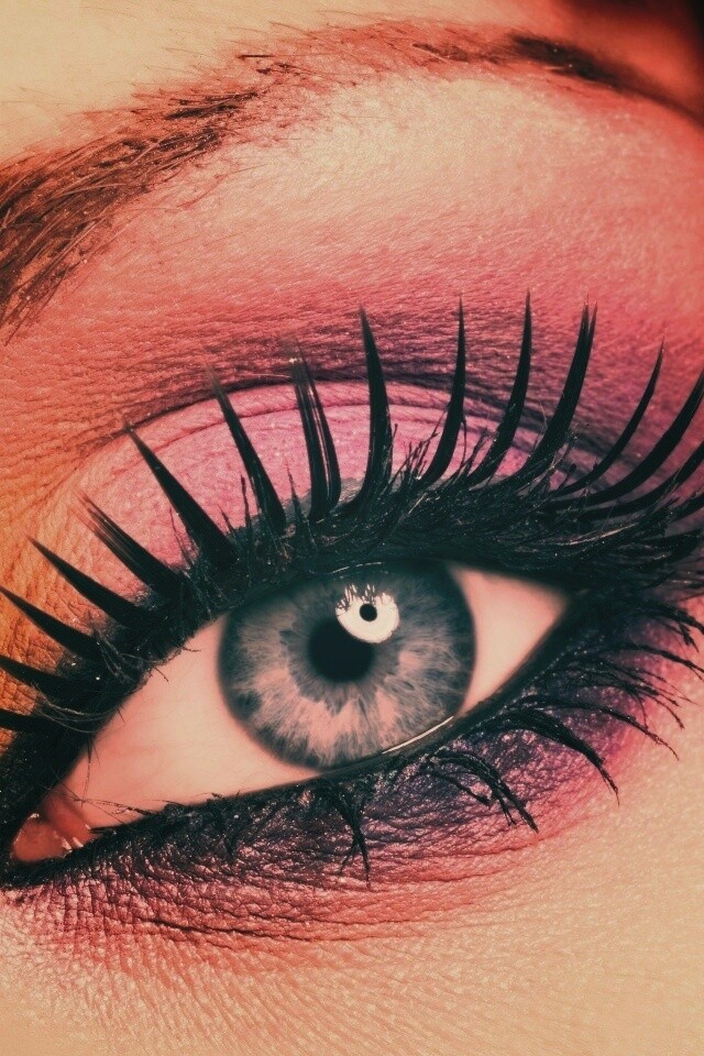 Макияж и цветок обои