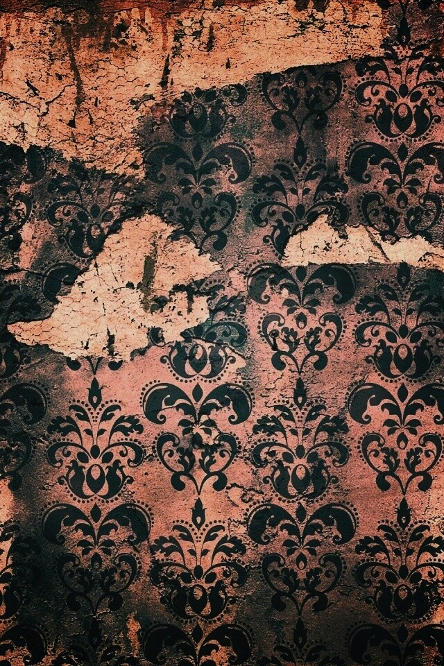 Рваные винтажные обои и штукатурка обои
