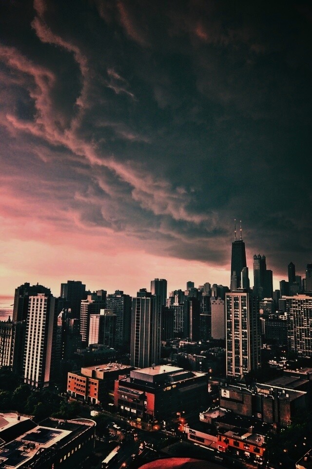 Туча над городом обои