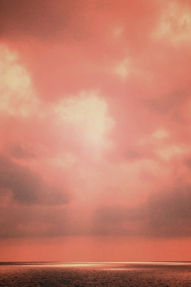 Свет на воде обои