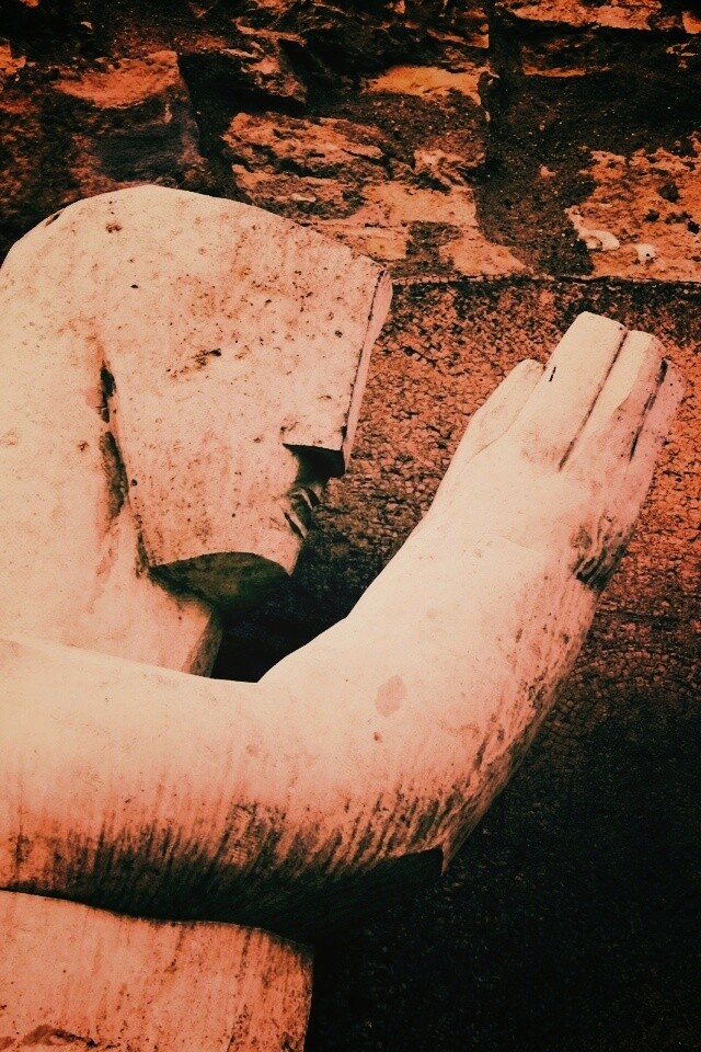 Берлинские каменные скульптуры обои