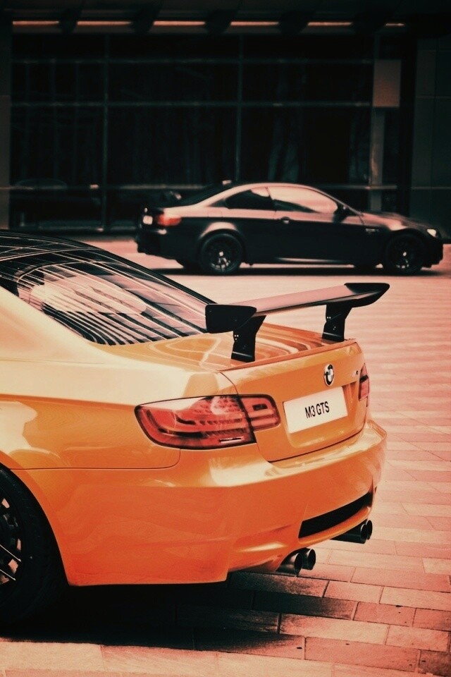 Оранжевый BMW M3 обои